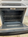 Ge Used Electric Stove 220volts (40/50 AMP) 30inches {3 prong} (White/Black) 