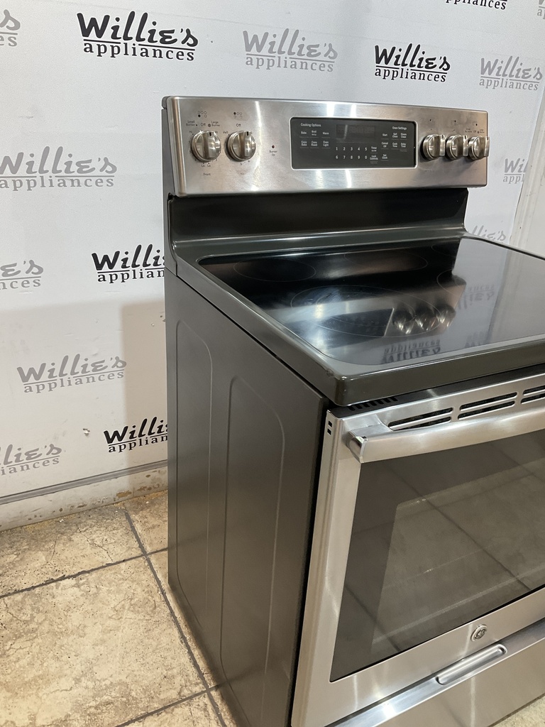 Ge Used Electric Stove 220volts (40/50 AMP) 30inches {4 prong} 