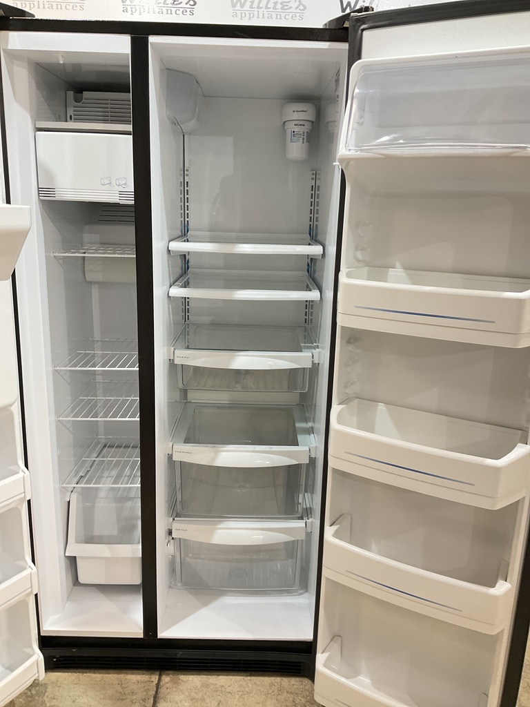 Ge Used Refrigerator Side by Side 34x67 1/2” (Stainless Steel)