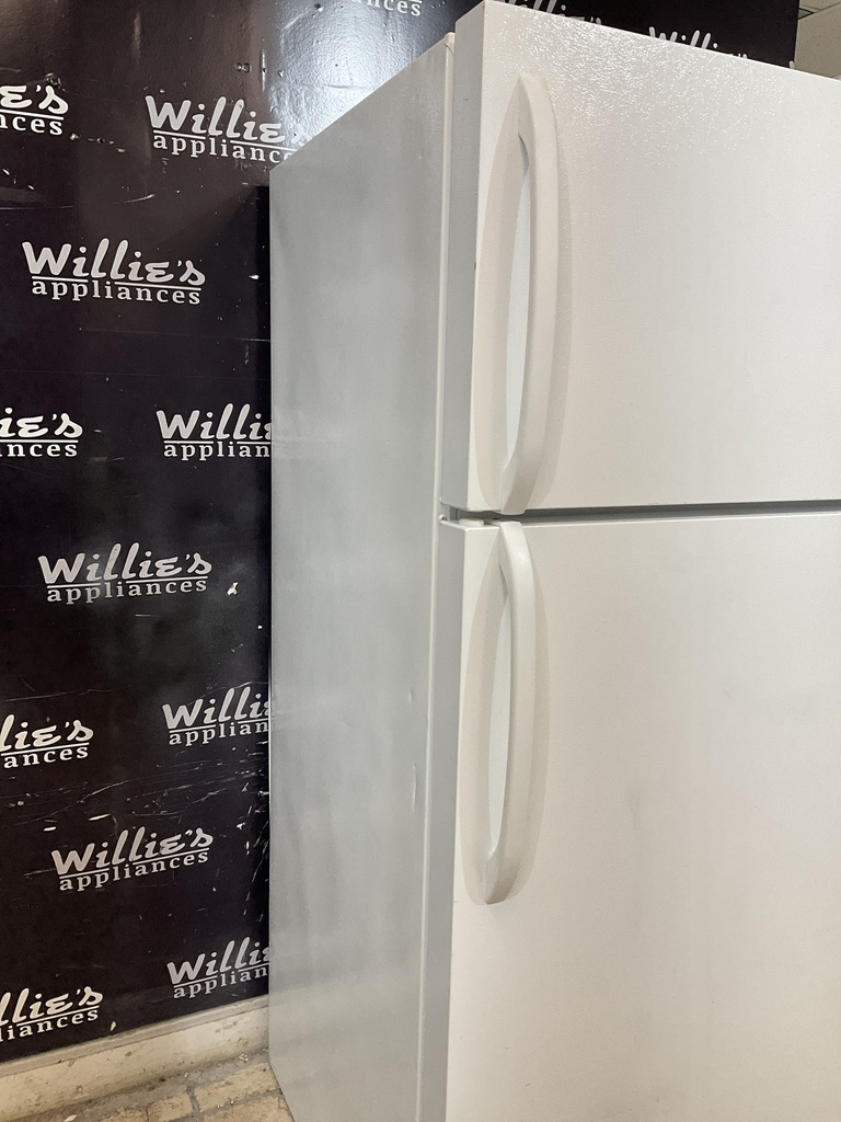 Frigidaire Used Refrigerator Top and Bottom 30x66 (white) 