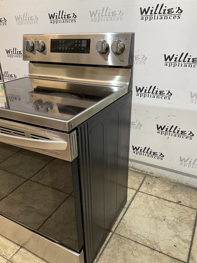 Lg Used Electric Stove 220volts (40/50 AMP) 30inches {3 prong} (Stainless Steel) 