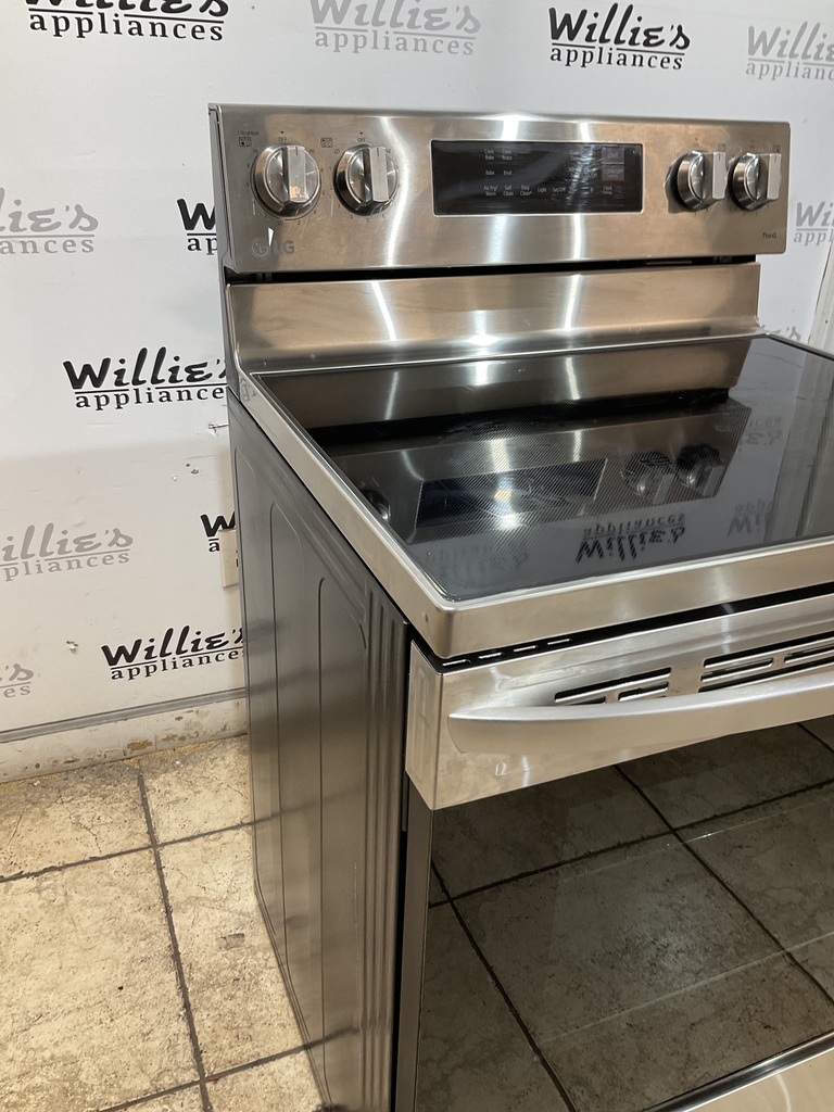 Lg Used Electric Stove 220volts (40/50 AMP) 30inches {3 prong} (Stainless Steel) 
