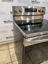 Lg Used Electric Stove 220volts (40/50 AMP) 30inches {3 prong} (Stainless Steel) 