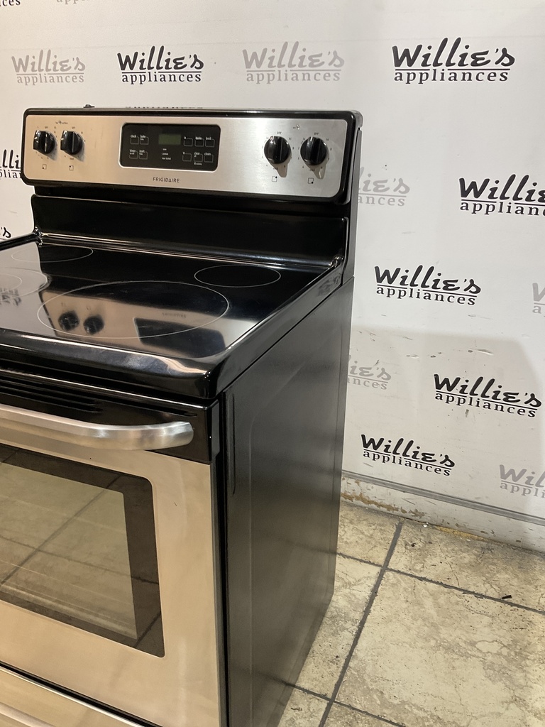 Frigidaire Used Electric Stove 220volts (40/50 AMP) 30inches {no cord} (Stainless steel) 