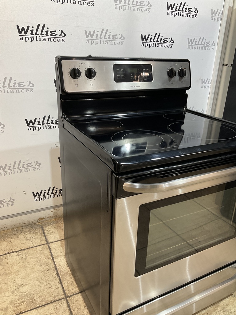 Frigidaire Used Electric Stove 220volts (40/50 AMP) 30inches {no cord} (Stainless steel) 