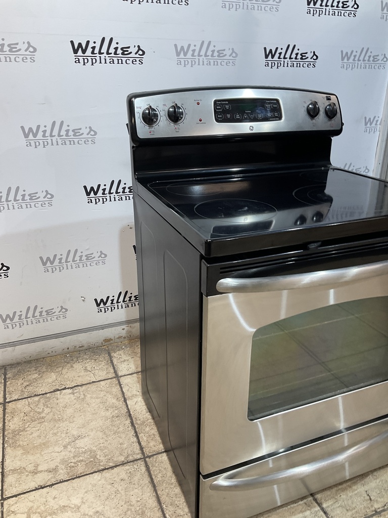 Ge Used Electric Stove 220volts (40/50 AMP) 30inches {no cord} (Stainless steel) 