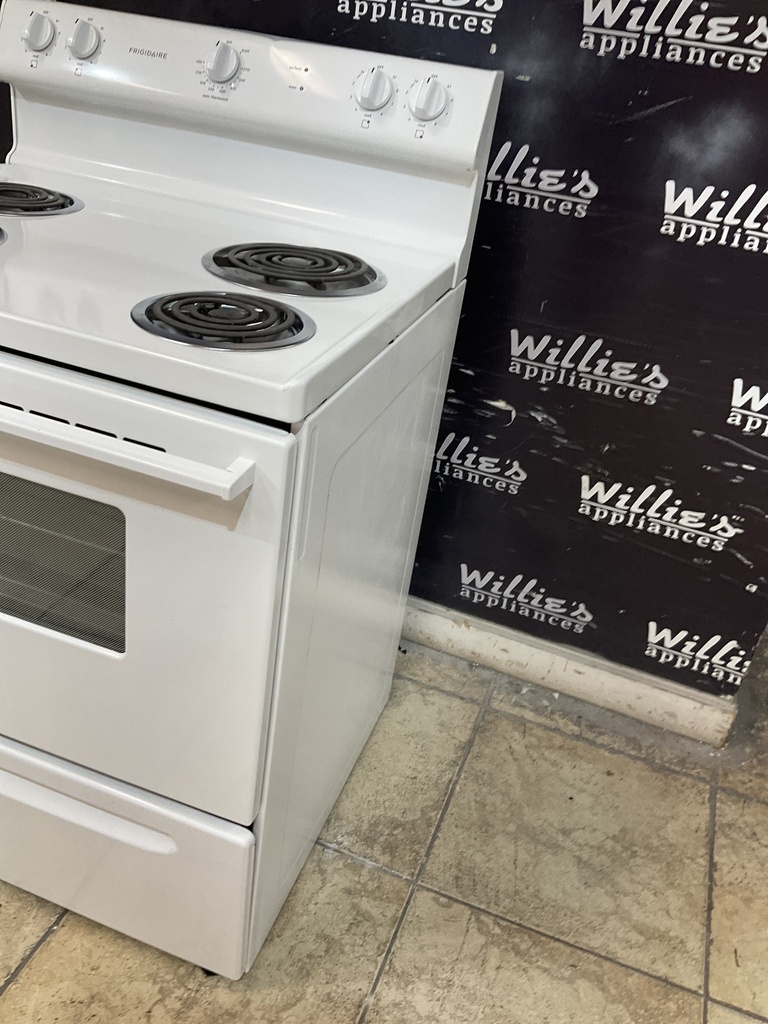 Frigidaire Used Electric Stove 220volts (40/50 AMP) 30inches {4 prong} (white) 