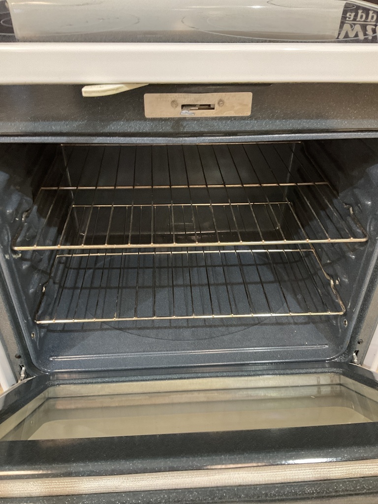 Ge Used Electric Stove 30inches {no cord} (White) 