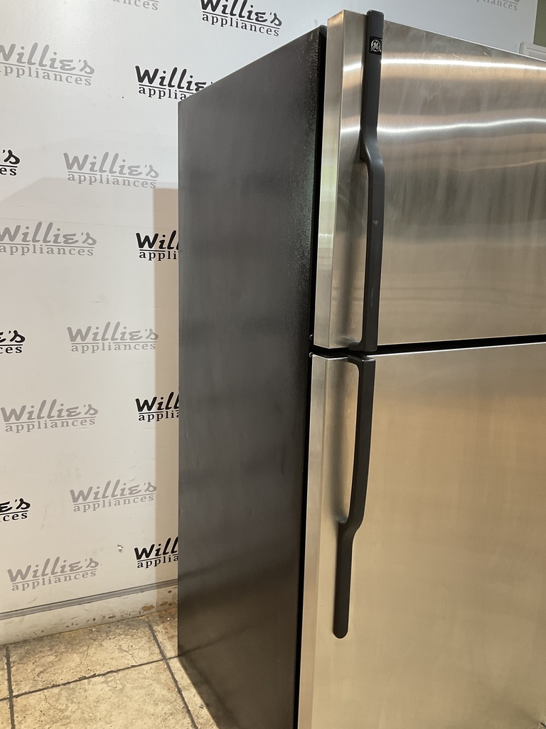 Ge Used Refrigerator Top and Bottom 30x67 (Stainless Steel) 