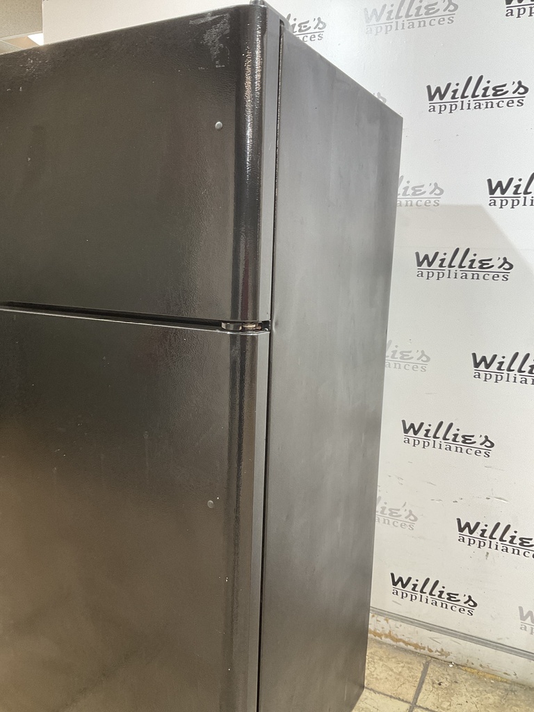 Frigidaire Used Refrigerator Top and Bottom 30x66 (Black) 