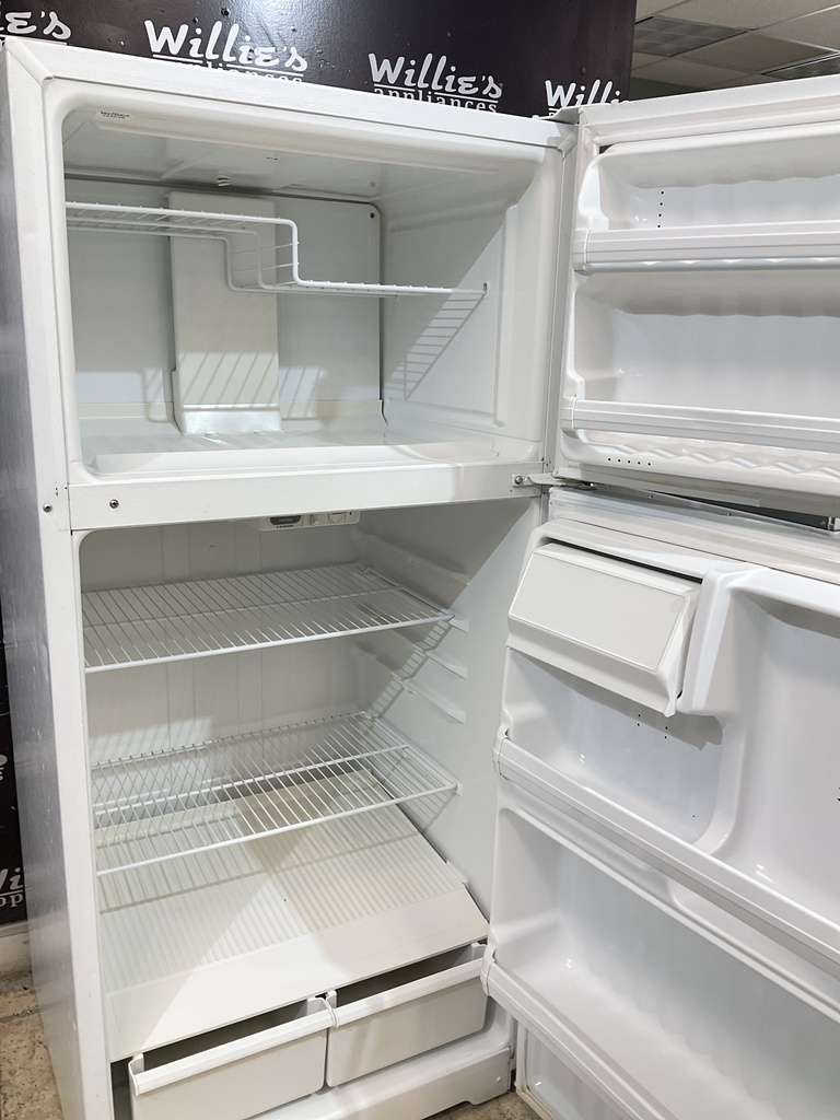 Hotpoint Used Refrigerator Top and Bottom 28x61 1/2” (White) 