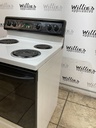Ge Used Electric Stove 220volts (40/50 AMP) 30inches {3 prong} (White/black) 