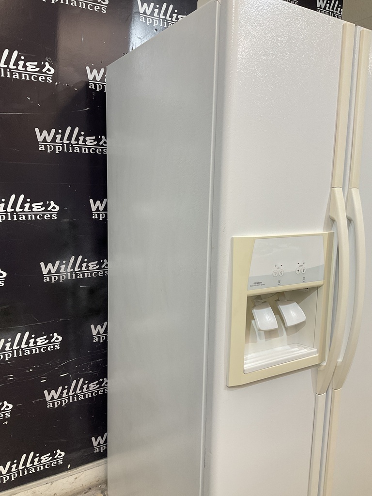 Whirlpool Used Refrigerator Side by Side 36x69 /12” (White)