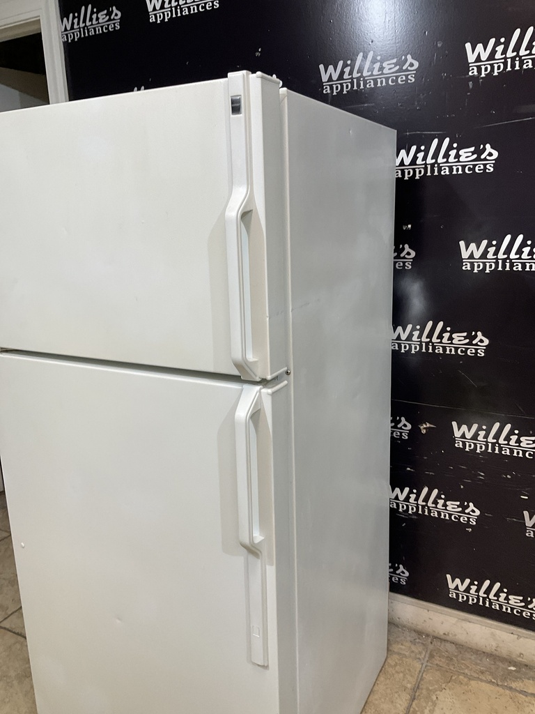 Hotpoint Used Refrigerator Top and Bottom 28x61 1/2” (White) 