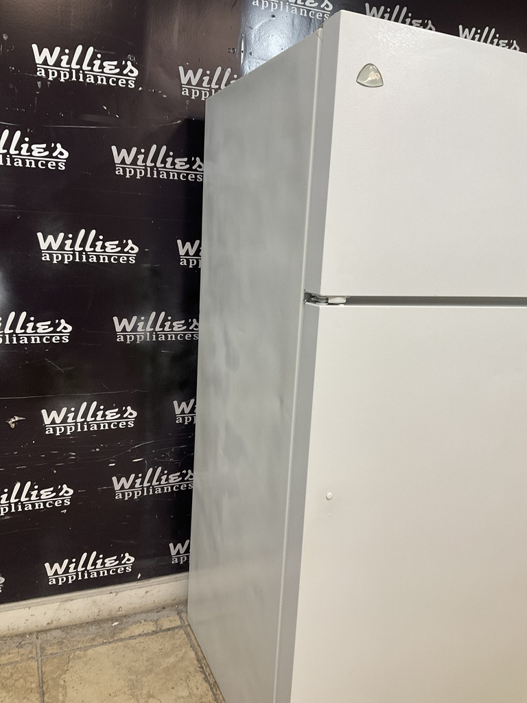White Westinghouse Used Refrigerator Top and Bottom 30x66 (white) 