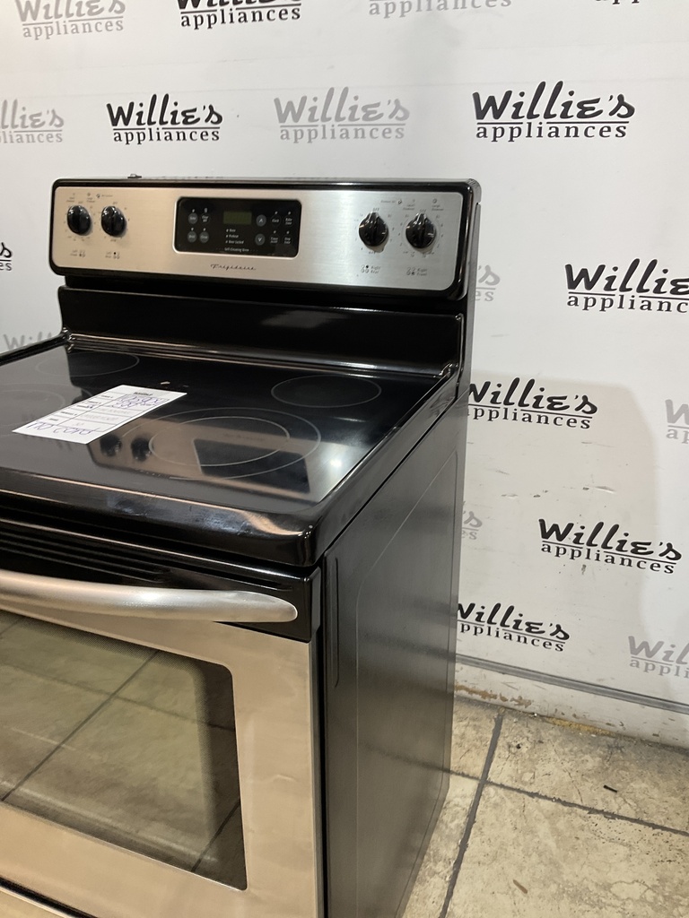Frigidaire Used Electric Stove 220volts (40/50 AMP) 30inches {no cord} (Stainless steel) 