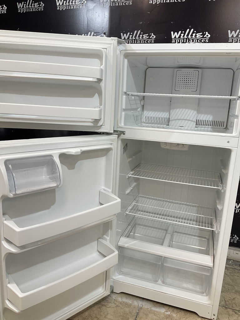 Ge Used Refrigerator Top and Bottom 28x61 1/2” (White) 