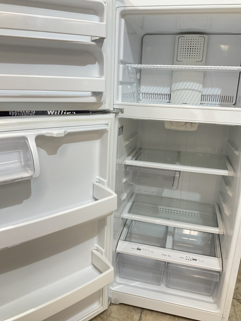 Ge Used Refrigerator Top and Bottom 28x64 1/2” (White)