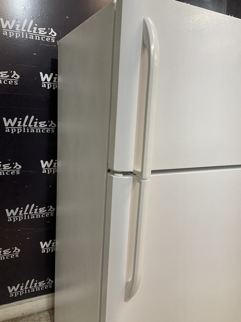 Frigidaire Used Refrigerator Top and Bottom 30x66 (White) 