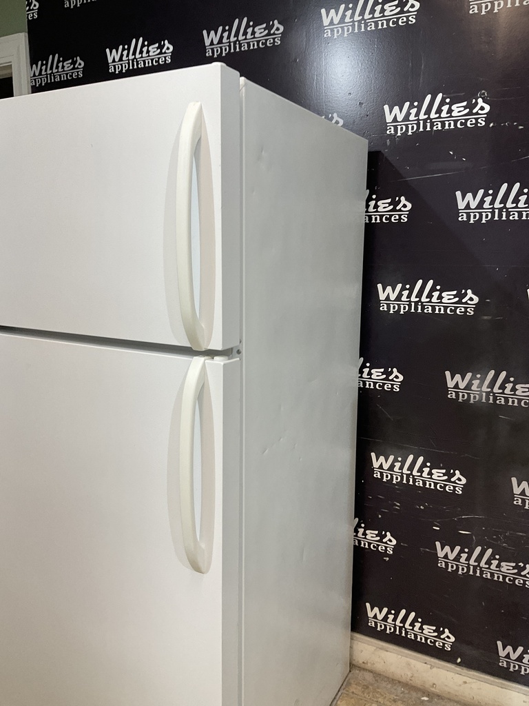 White Westinghouse Used Refrigerator Top and Bottom 30x65 1/2” (White) 