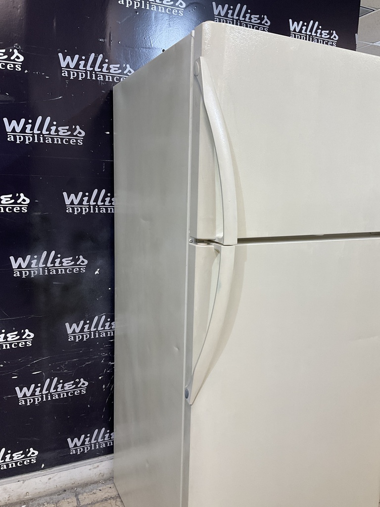 Frigidaire Used Refrigerator Top and Bottom 30x66 (Bisque) 