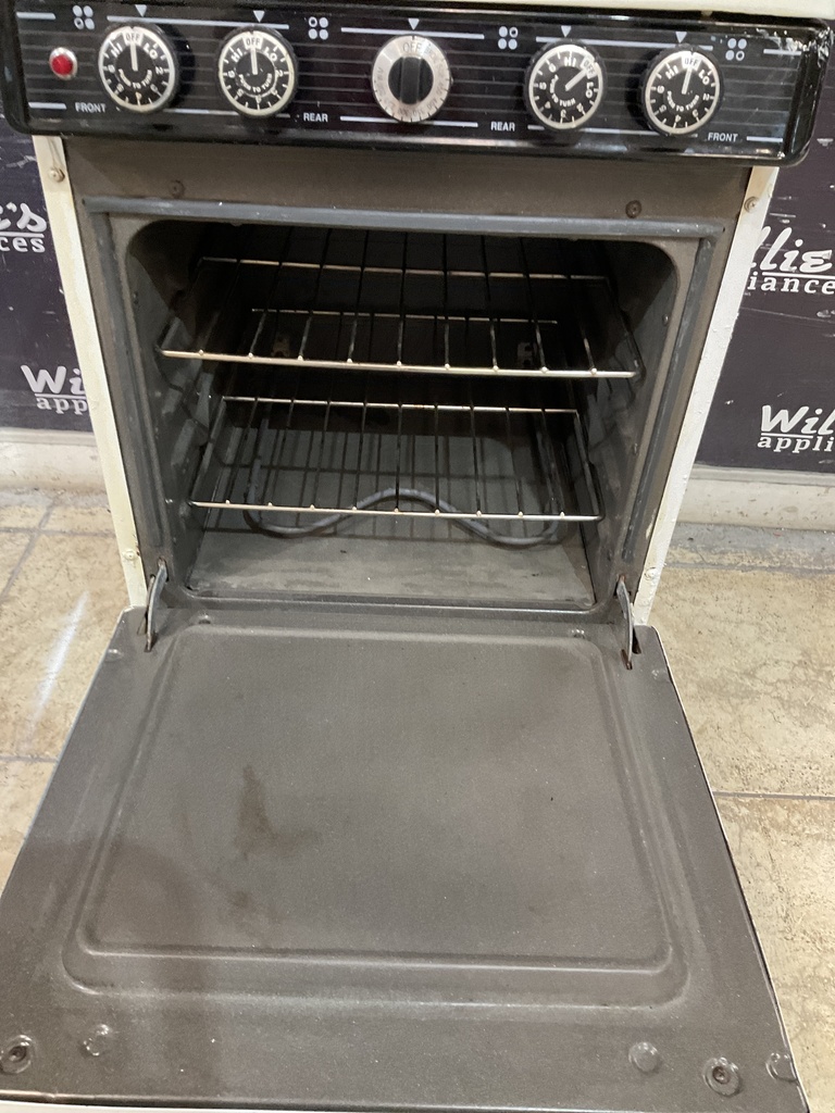 Moder Chef Used Electric Stove 220 volts (40/50 AMP) 20inches {3 prong} (White) 