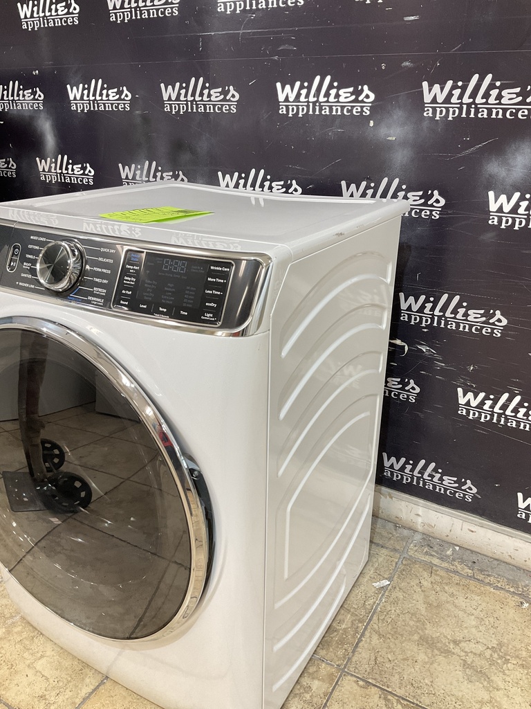 Ge Used Electric Dryer 220volts (30 AMP) 28 1/2” {4 prong} (White) 