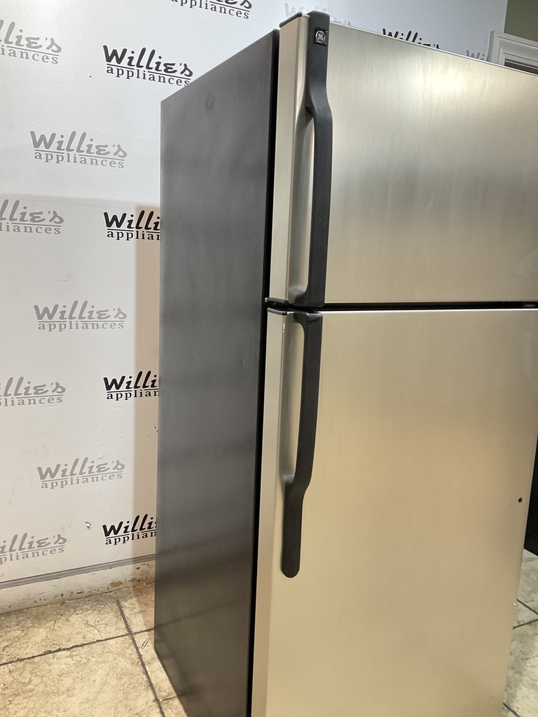 Ge Used Refrigerator Top and Bottom 28x64 1/2” (Stainless Steel) 