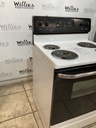Frigidaire Used Electric Stove 220volts (40/50 AMP) 30inches {3 prong} (White/black) 