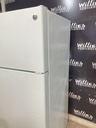 Ge Used Refrigerator Top and Bottom 28x61 1/2” (white) 