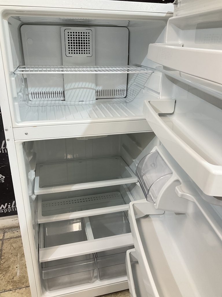 Ge Used Refrigerator Top and Bottom 28x61 1/2” (White) 