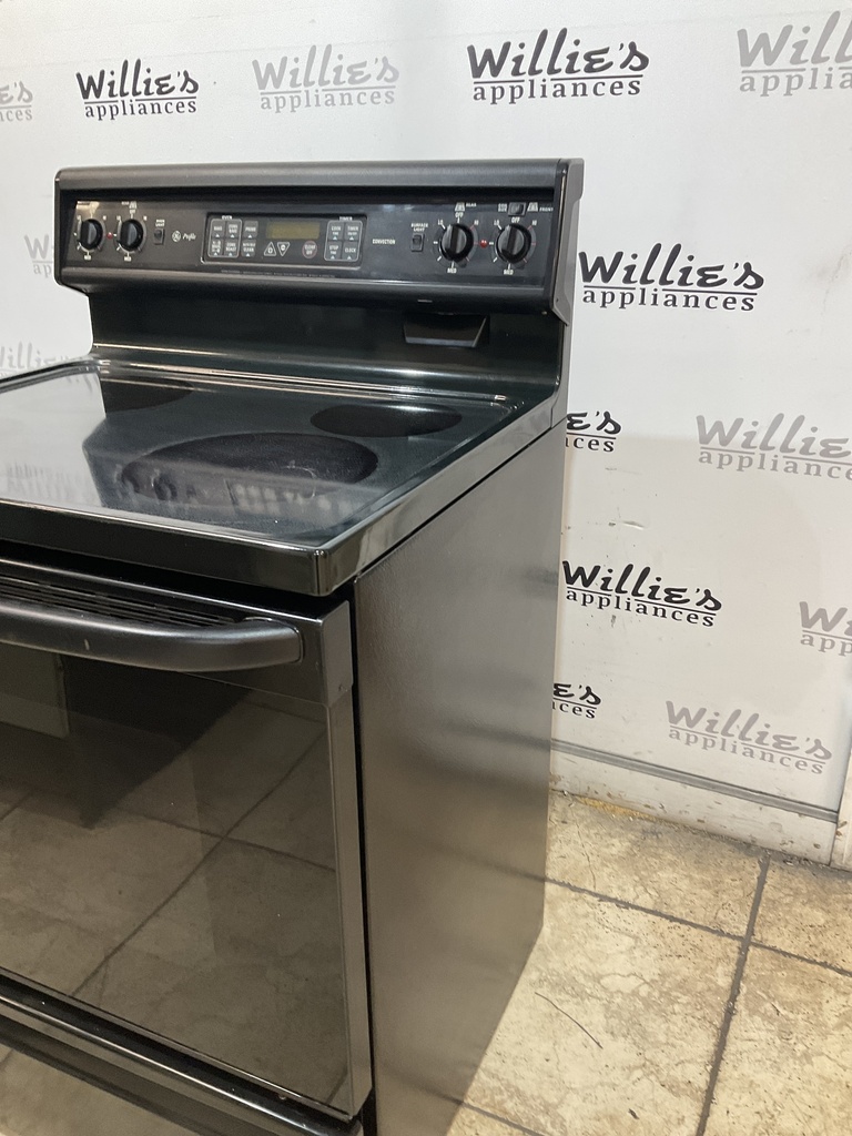 Ge Used Electric Stove 220volts (40/50 AMP) 30inches {no cord} (Black) 