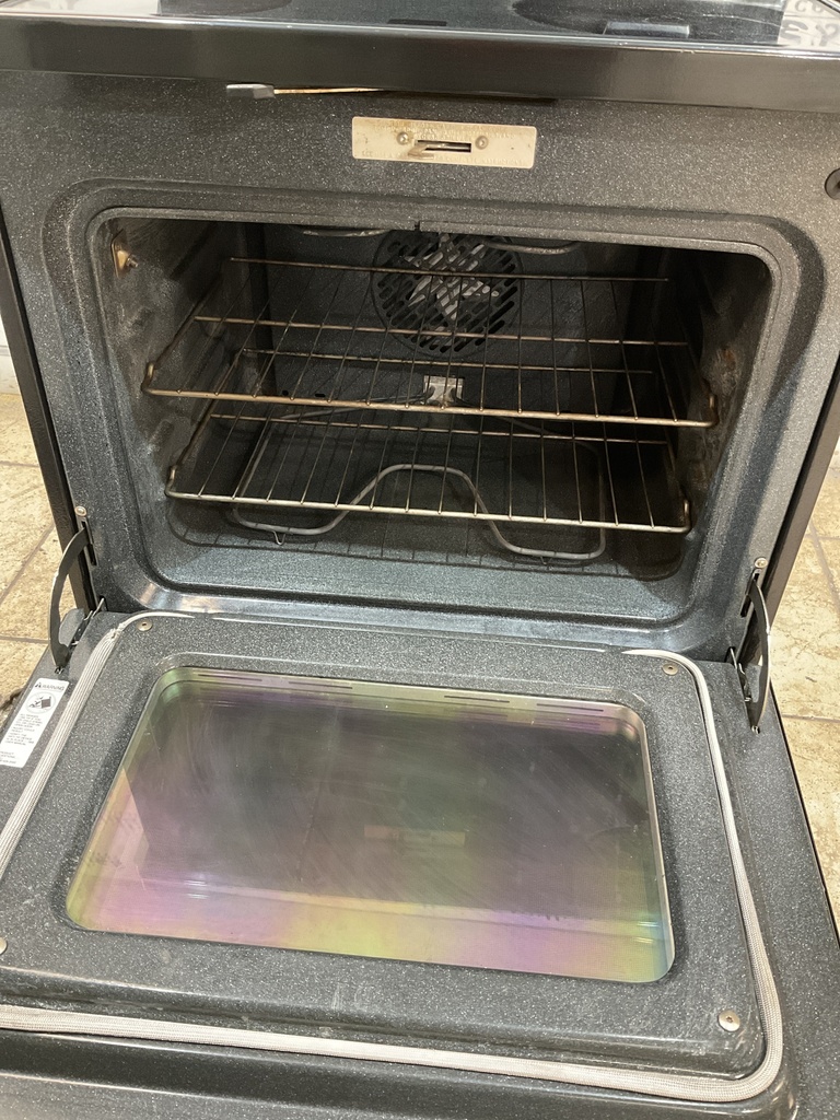 Ge Used Electric Stove 220volts (40/50 AMP) 30inches {no cord} (Black) 