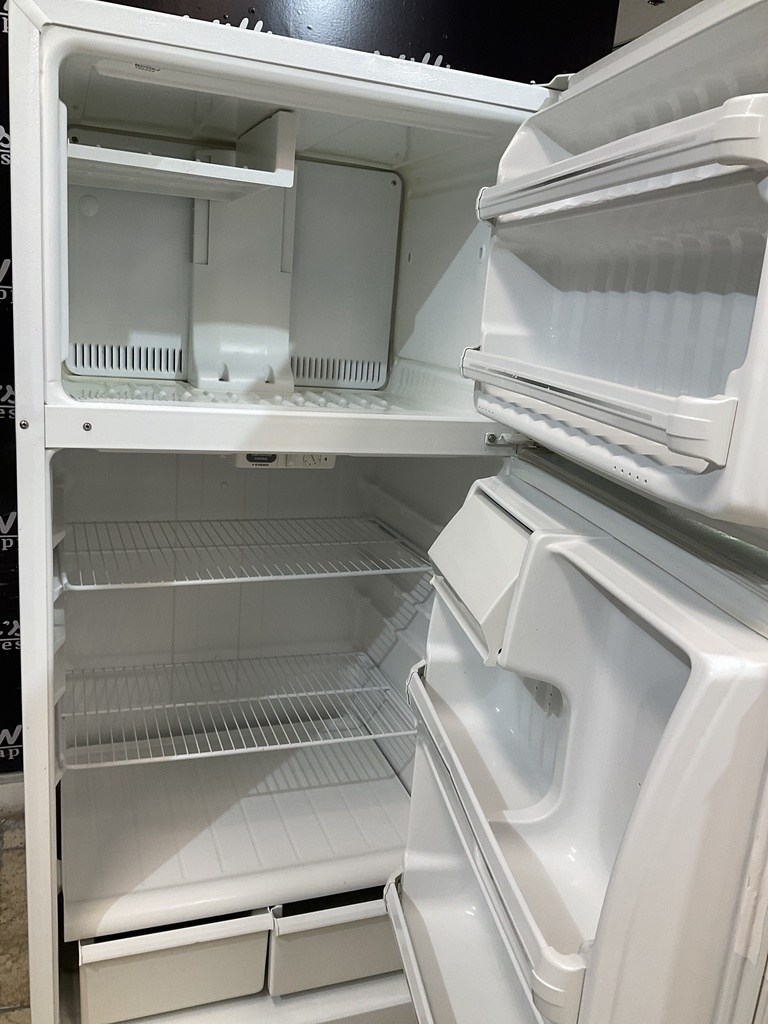Ge Used Refrigerator Top and Bottom 28x62 (White)