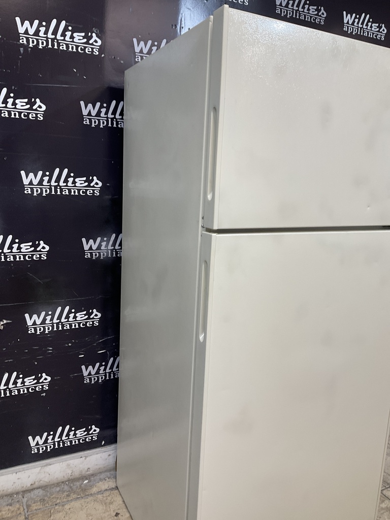 Hotpoint Used Refrigerator Top and Bottom 28x64 1/2” (Bisque) 