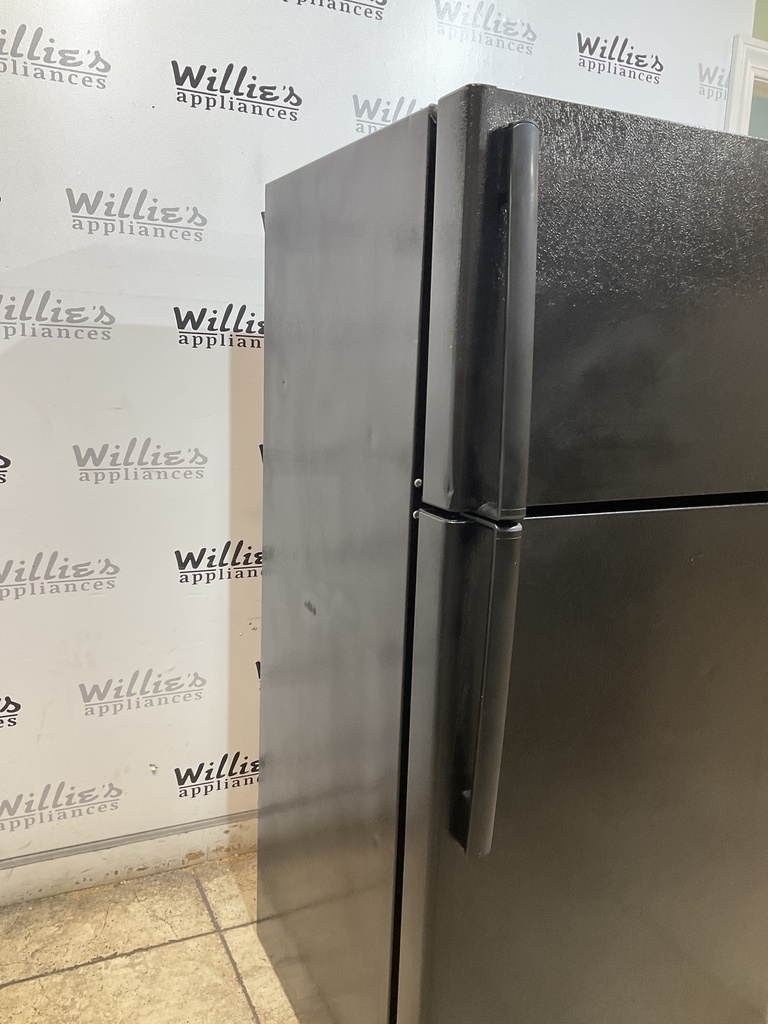 Ge Used Refrigerator Top and Bottom 28x61 1/2” (Black) 