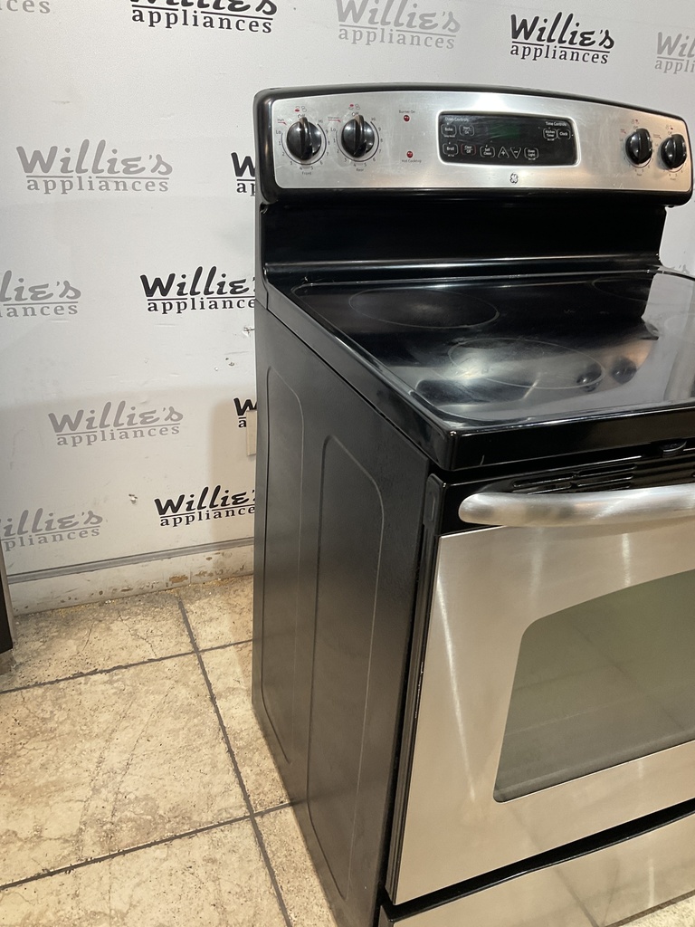 Ge Used Electric Stove 220volts (40/50 AMP) 30inches {no cord} (Stainless steel) 