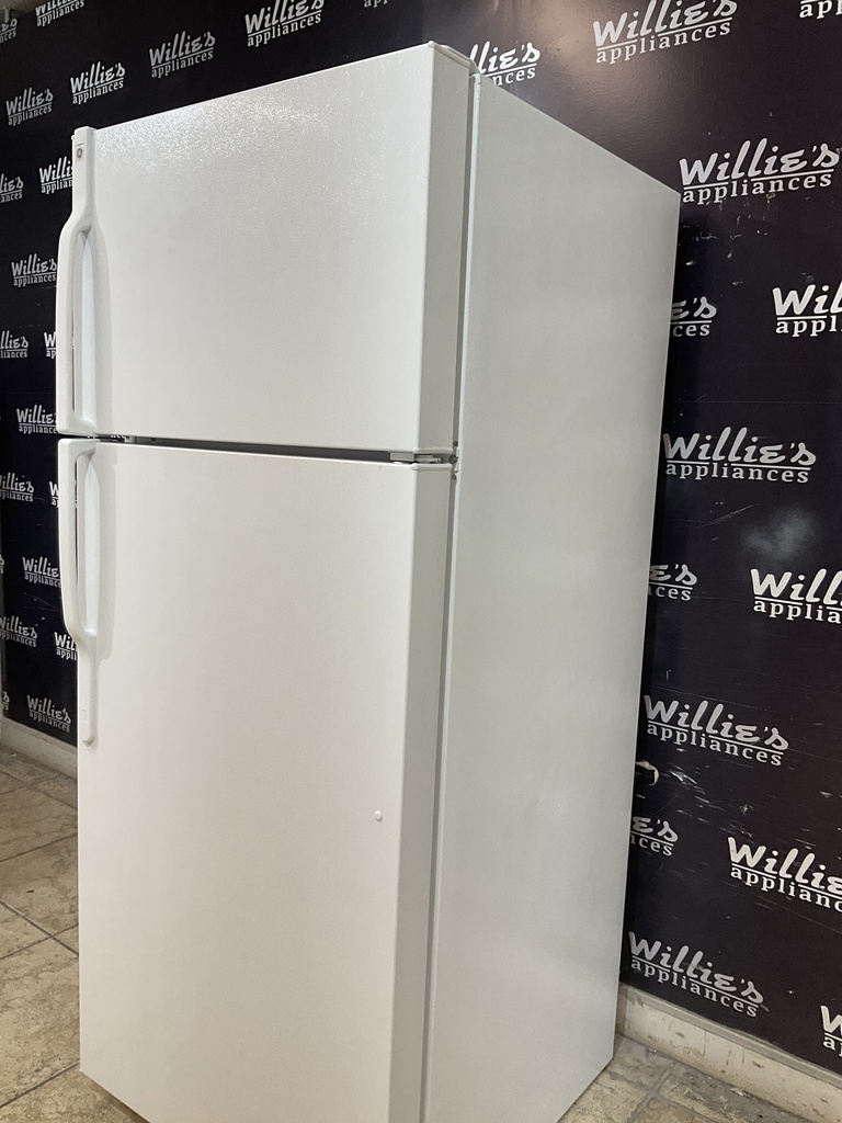 Ge Used Refrigerator Top and 28x67 (White) 
