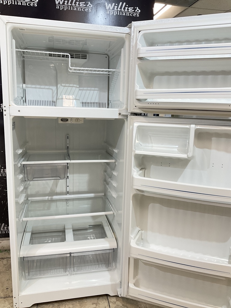 Ge Used Refrigerator Top and Bottom 28x67 1/2” (White) 