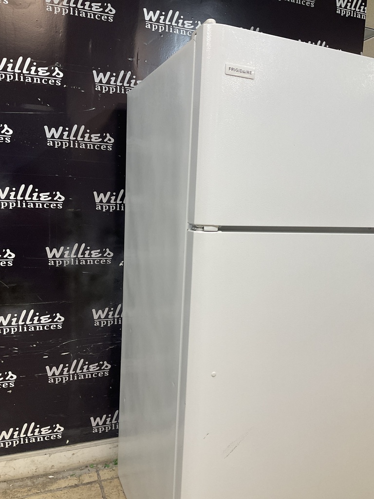 Frigidaire Used Refrigerator Top and Bottom 30x66 (White) 