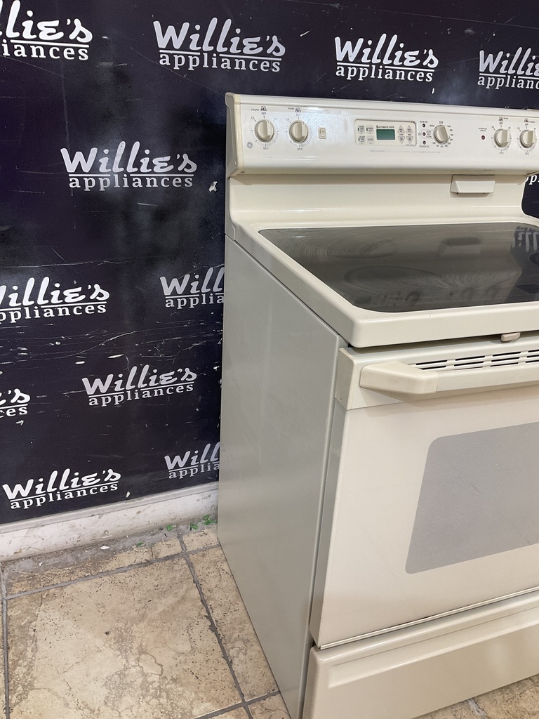 Ge Used Electric Stove 220volts (40/50 AMP) 30inches {no cord} (Bisque) 
