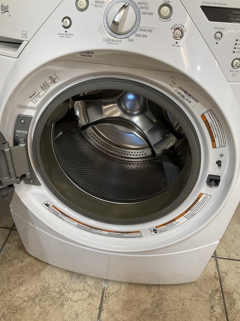 Whirlpool Used Washer Front-load 27inches (White) 