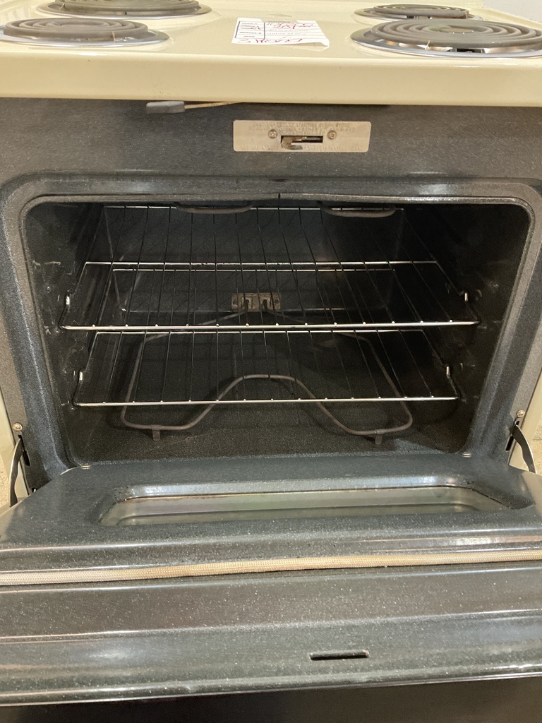 Ge Used Electric Stove 220volts (40/50 AMP)  30inches {3 prong} (Bisque/Black)