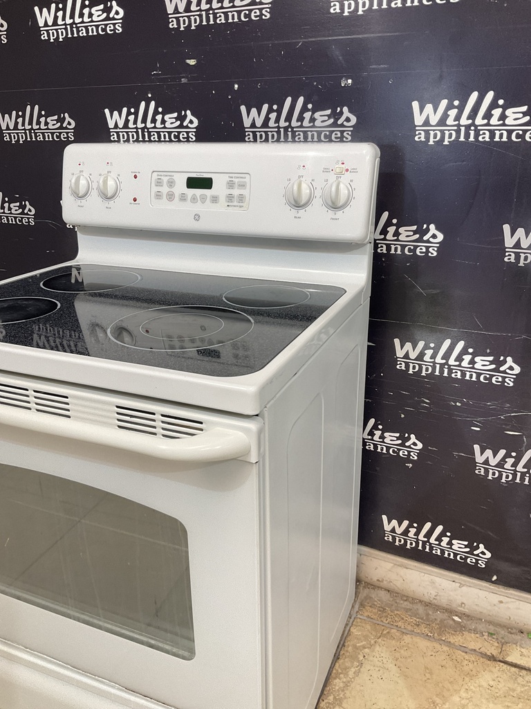 Ge Used Electric Stove 220volts (40/50 AMP) 30inches {no cord} (White) 
