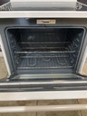 Ge Used Electric Stove 220volts (40/50 AMP) 30inches {no cord} (White) 