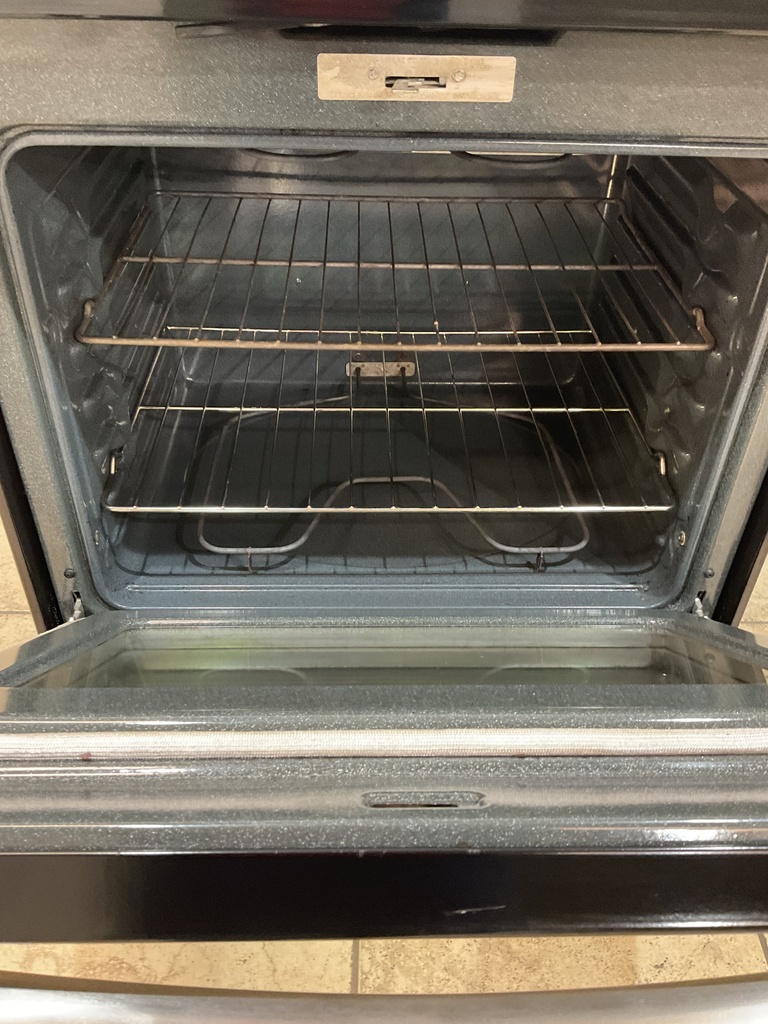 Ge Used Electric Stove 220volts (40/50 AMP)  30inches {no cord} (Stainless steel) 