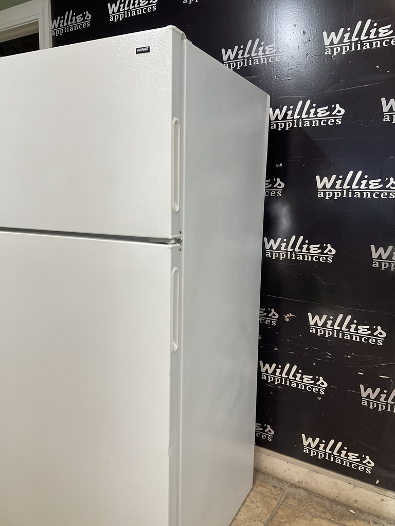 Hotpoint Used Refrigerator Top and Bottom 28x61 1/2” (white) 
