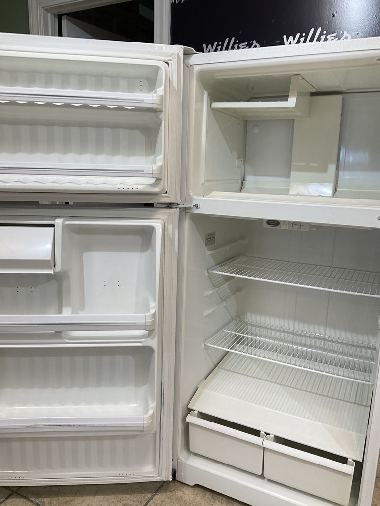 Ge Used Refrigerator Top and Bottom 28x61 1/2” (White) 