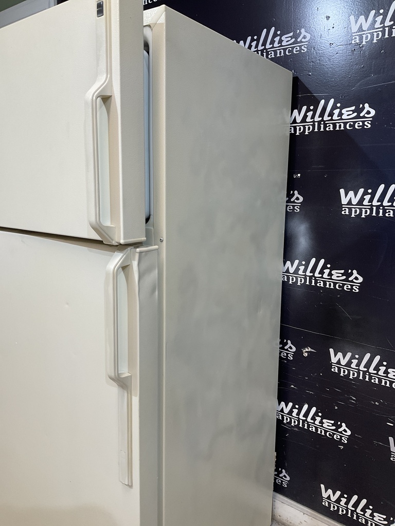 Hotpoint Used Refrigerator Top and Bottom 28x64 1/2” (Bisques) 