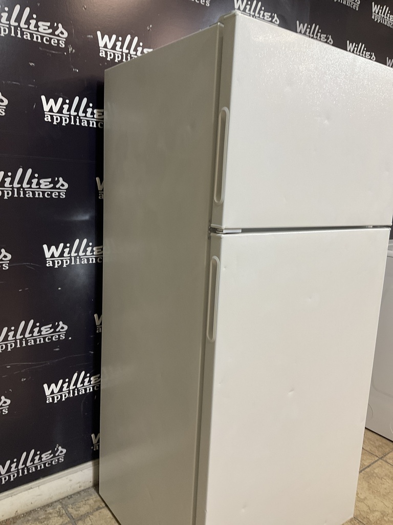 Hotpoint Used Refrigerator Top and Bottom 28x64 1/2” (white) 